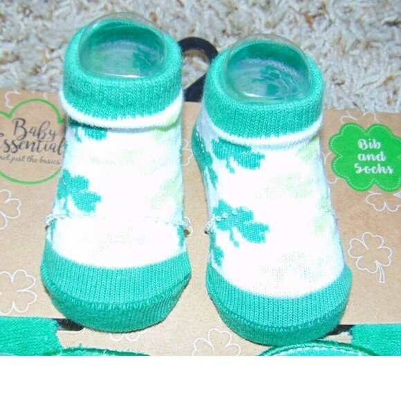 Bbay St. Patricks Day Bib & Socks 0/6 months "My First" Baby Essentials Green - Picture 4 of 4